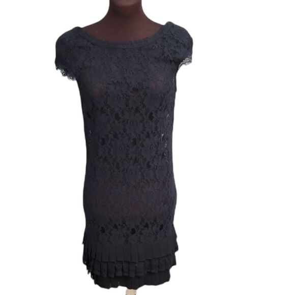 Stunning Lace Dress   - Picture 6 of 7